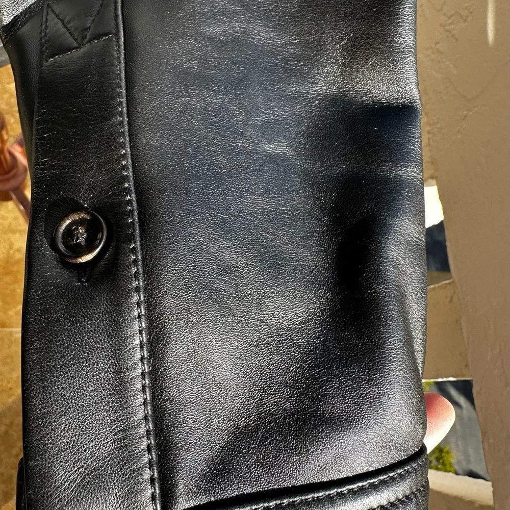 Bottega Veneta Lambskin Leather Shirt
Jacket Black IT 38 | US 6 Quiet Luxury NWT - Picture 15 of 16